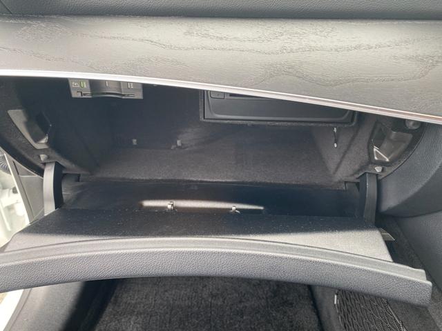 Ｅクラス Ｅ２００　クーペ　スポーツ　・アダプティブクルーズコントロール・純正ナビ／ＢＴ／ＵＳＢ／ｃａｒｐｌａｙ・全方位カメラ・ハーフレザーシート／シートヒーター・ドライブレコーダー・フルセグ・ＥＴＣ・純正１９ＡＷ（52枚目）