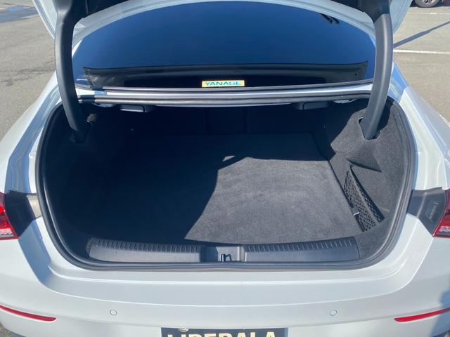 ＣＬＡクラス ＣＬＡ２００ｄ　ＡＭＧライン　・サンルーフ・アダプティブクルーズコントロール・純正ナビ／ＢＴ／ＵＳＢ・全方位カメラ・黒革シート／シートヒーター・フルセグ・ＥＴＣ・純正１８ＡＷ・保証書・取扱説明書・ＢＬＩＳ・ＬＥＤライト（18枚目）