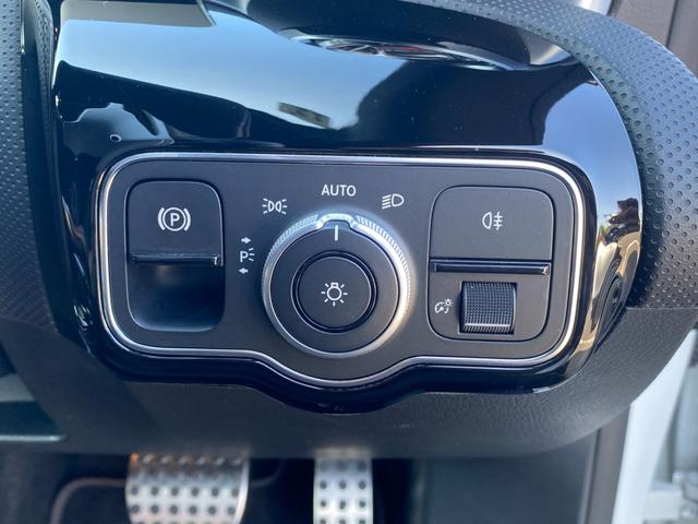 ＣＬＡクラス ＣＬＡ２００ｄ　ＡＭＧライン　・サンルーフ・アダプティブクルーズコントロール・純正ナビ／ＢＴ／ＵＳＢ・全方位カメラ・黒革シート／シートヒーター・フルセグ・ＥＴＣ・純正１８ＡＷ・保証書・取扱説明書・ＢＬＩＳ・ＬＥＤライト（36枚目）