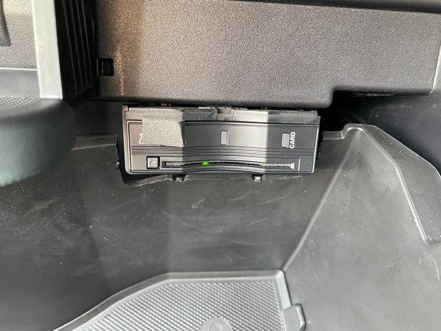 ＧＬＢ ＧＬＢ２００ｄ　４マチック　ＡＭＧライン　・アダプティブクルーズコントロール・純正ナビ／ＢＴ／ＵＳＢ／ｃａｒｐｌａｙ・全方位カメラ・ハーフレザーシート／シートヒーター・ドライブレコーダー・フルセグ・ＥＴＣ・純正１９ＡＷ・ＬＥＤライト（16枚目）