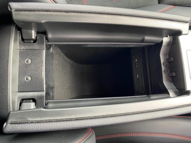 ＧＬＢ ＧＬＢ２００ｄ　４マチック　ＡＭＧライン　・アダプティブクルーズコントロール・純正ナビ／ＢＴ／ＵＳＢ／ｃａｒｐｌａｙ・全方位カメラ・ハーフレザーシート／シートヒーター・ドライブレコーダー・フルセグ・ＥＴＣ・純正１９ＡＷ・ＬＥＤライト（42枚目）