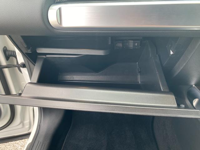 ＧＬＢ ＧＬＢ２００ｄ　４マチック　ＡＭＧライン　・アダプティブクルーズコントロール・純正ナビ／ＢＴ／ＵＳＢ／ｃａｒｐｌａｙ・全方位カメラ・ハーフレザーシート／シートヒーター・ドライブレコーダー・フルセグ・ＥＴＣ・純正１９ＡＷ・ＬＥＤライト（53枚目）