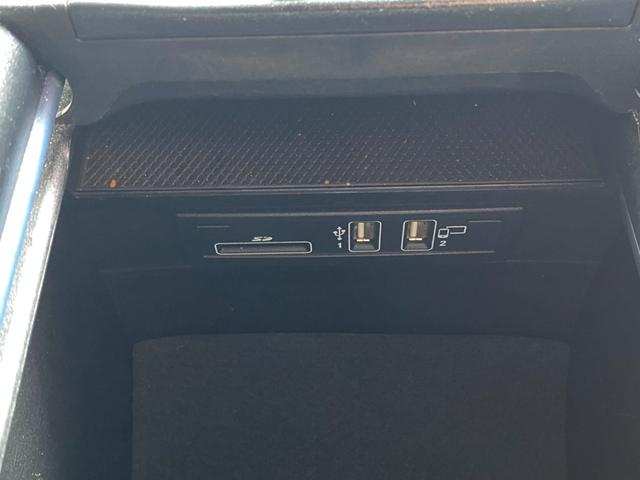 Ｇクラス Ｇ６３　マヌファクトゥーアエディション　・１オーナー・サンルーフ・アダプティブクルーズコントロール・純正ナビ／ＢＴ／ＵＳＢ・全方位カメラ・青革シート／シートヒーター／エアシート・ドライブレコーダー・フルセグ・ＥＴＣ・純正２１ＡＷ（53枚目）