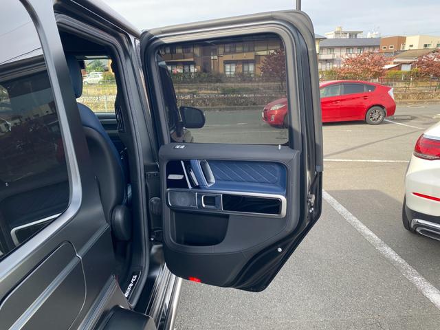 Ｇクラス Ｇ６３　マヌファクトゥーアエディション　・１オーナー・サンルーフ・アダプティブクルーズコントロール・純正ナビ／ＢＴ／ＵＳＢ・全方位カメラ・青革シート／シートヒーター／エアシート・ドライブレコーダー・フルセグ・ＥＴＣ・純正２１ＡＷ（54枚目）