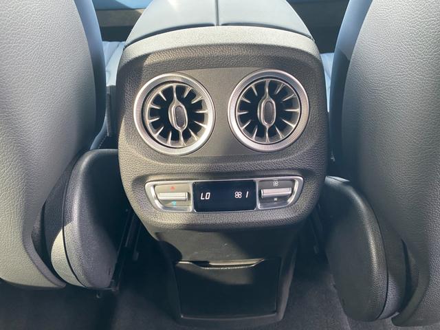 Ｇクラス Ｇ６３　マヌファクトゥーアエディション　・１オーナー・サンルーフ・アダプティブクルーズコントロール・純正ナビ／ＢＴ／ＵＳＢ・全方位カメラ・青革シート／シートヒーター／エアシート・ドライブレコーダー・フルセグ・ＥＴＣ・純正２１ＡＷ（57枚目）