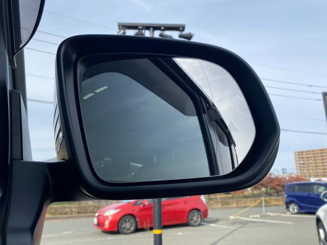 Ｇクラス Ｇ６３　マヌファクトゥーアエディション　・１オーナー・サンルーフ・アダプティブクルーズコントロール・純正ナビ／ＢＴ／ＵＳＢ・全方位カメラ・青革シート／シートヒーター／エアシート・ドライブレコーダー・フルセグ・ＥＴＣ・純正２１ＡＷ（59枚目）