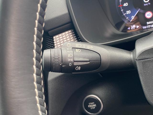 XC40 B4 AWD Rデザイン ・サンルーフ・アダプティブクルーズコントロール・純正ナビ/BT/USB/carplay・全方位カメラ・ハーフレザーシート/シートヒーター・ドライブレコーダー・フルセグ・ETC・純正19AW・LED(31枚目)