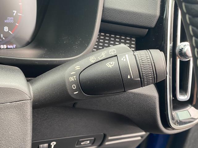 XC40 B4 AWD Rデザイン ・サンルーフ・アダプティブクルーズコントロール・純正ナビ/BT/USB/carplay・全方位カメラ・ハーフレザーシート/シートヒーター・ドライブレコーダー・フルセグ・ETC・純正19AW・LED(32枚目)
