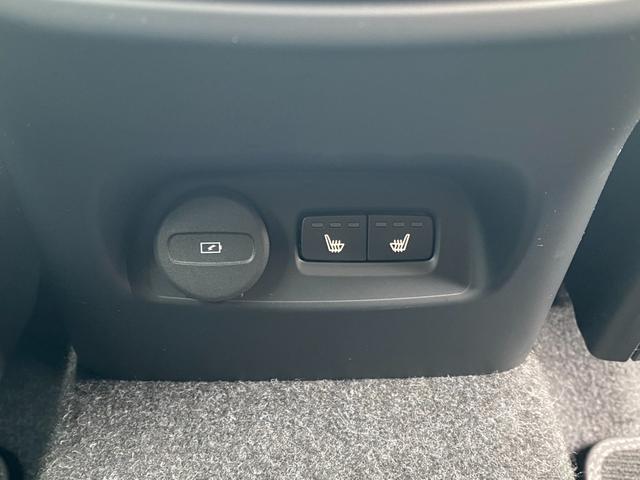 XC40 B4 AWD Rデザイン ・サンルーフ・アダプティブクルーズコントロール・純正ナビ/BT/USB/carplay・全方位カメラ・ハーフレザーシート/シートヒーター・ドライブレコーダー・フルセグ・ETC・純正19AW・LED(44枚目)