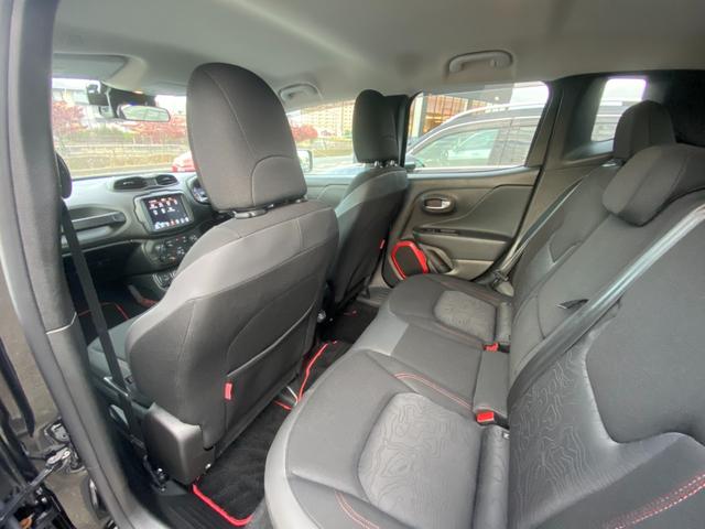 ジープ・レネゲード トレイルホーク ・クルーズコントロール・純正ナビ/Bluetooth/USB/AUX・バックカメラ・ドライブレコーダー・フルセグ・ETC・純正17AW・LEDライト・ブラインドスポット・ダウンヒルアシスト(50枚目)