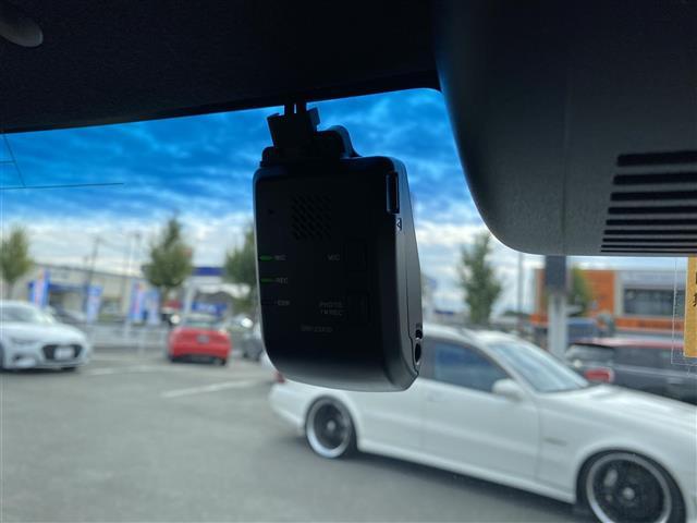 N-BOXカスタム L ・クルーズコントロール・純正ナビ/Bluetooth/USB/AUX/iPod/CD/DVD・バックカメラ・布シート/シートヒーター・ドライブレコーダー・フルセグ・ETC・純正14AW(15枚目)