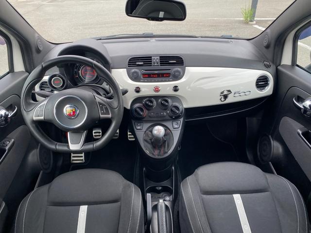 アバルト500 ベースグレード ・XCARLINK/Bluetooth/USB/CD/MP3・ETC・純正17AW・モーションコントロールビーム・左ハンドルMT・社外LEDバルブ(4枚目)