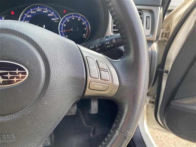 エクシーガ ２．０ｉ－Ｓ　・サンルーフ・クルーズコントロール・純正ナビ／Ｂｌｕｅｔｏｏｔｈ／ＵＳＢ・Ｄ席パワーシート・ＤＴＶ・ＥＴＣ・純正１７ＡＷ・保証書・取扱説明書（6枚目）