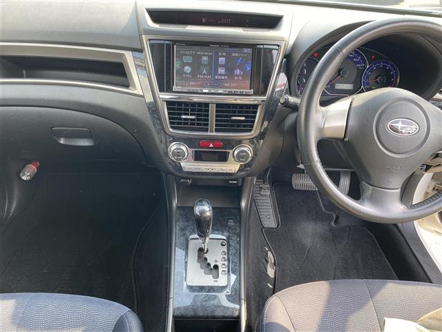 エクシーガ ２．０ｉ－Ｓ　・サンルーフ・クルーズコントロール・純正ナビ／Ｂｌｕｅｔｏｏｔｈ／ＵＳＢ・Ｄ席パワーシート・ＤＴＶ・ＥＴＣ・純正１７ＡＷ・保証書・取扱説明書（7枚目）