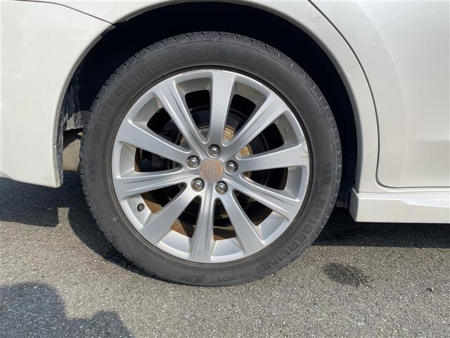 エクシーガ ２．０ｉ－Ｓ　・サンルーフ・クルーズコントロール・純正ナビ／Ｂｌｕｅｔｏｏｔｈ／ＵＳＢ・Ｄ席パワーシート・ＤＴＶ・ＥＴＣ・純正１７ＡＷ・保証書・取扱説明書（28枚目）