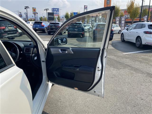 エクシーガ ２．０ｉ－Ｓ　・サンルーフ・クルーズコントロール・純正ナビ／Ｂｌｕｅｔｏｏｔｈ／ＵＳＢ・Ｄ席パワーシート・ＤＴＶ・ＥＴＣ・純正１７ＡＷ・保証書・取扱説明書（35枚目）