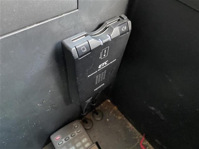 ヴェルファイア ２．４Ｚ　・純正ナビ／ＡＵＸ／ＳＤ・バックカメラ・ワンセグテレビ・ＥＴＣ・純正１８ＡＷ・取扱説明書・保証書・フリップダウンモニター（14枚目）