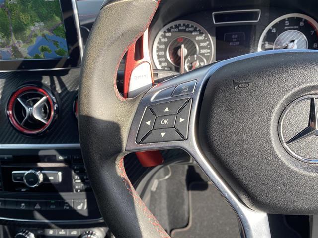 Ａクラス ４マチック　エディション１　・クルーズコントロール・純正ナビ／Ｂｌｕｅｔｏｏｔｈ／ＵＳＢ・バックカメラ・ＡＭＧパフォーマンスシート／シートヒーター・ドライブレコーダー・ＤＴＶ・ＥＴＣ・純正１９ＡＷ・ブラインドスポット（5枚目）