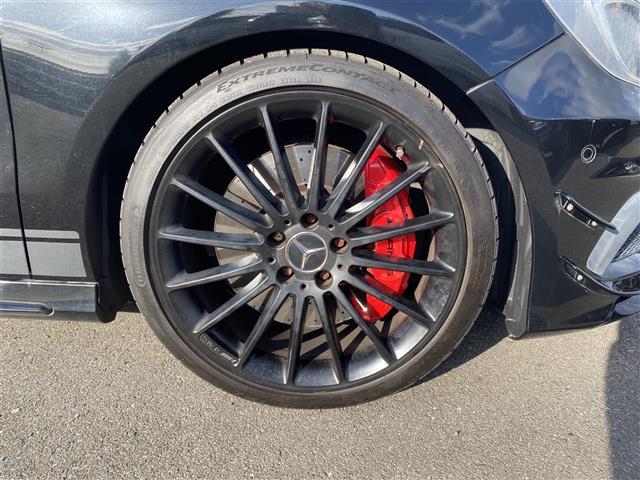 Ａクラス ４マチック　エディション１　・クルーズコントロール・純正ナビ／Ｂｌｕｅｔｏｏｔｈ／ＵＳＢ・バックカメラ・ＡＭＧパフォーマンスシート／シートヒーター・ドライブレコーダー・ＤＴＶ・ＥＴＣ・純正１９ＡＷ・ブラインドスポット（18枚目）