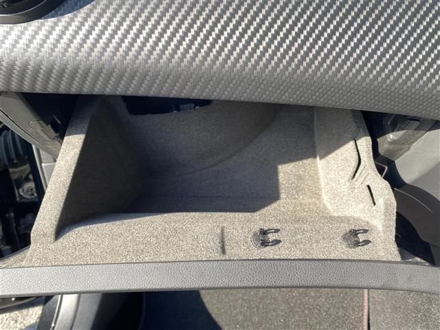 Ａクラス ４マチック　エディション１　・クルーズコントロール・純正ナビ／Ｂｌｕｅｔｏｏｔｈ／ＵＳＢ・バックカメラ・ＡＭＧパフォーマンスシート／シートヒーター・ドライブレコーダー・ＤＴＶ・ＥＴＣ・純正１９ＡＷ・ブラインドスポット（39枚目）