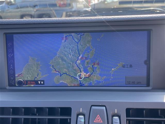 Ｚ４ ｓＤｒｉｖｅ２３ｉ　・純正ナビ／ＡＵＸ／ＣＤ／ＤＶＤ・ワンセグテレビ・ミラー型ＥＴＣ・純正１７ＡＷ・ハードトップルーフ・オートライト・スポーツモード切替（9枚目）