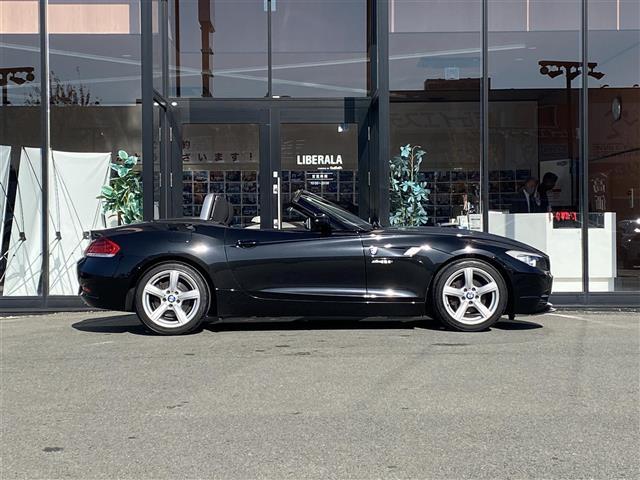 Ｚ４ ｓＤｒｉｖｅ２３ｉ　・純正ナビ／ＡＵＸ／ＣＤ／ＤＶＤ・ワンセグテレビ・ミラー型ＥＴＣ・純正１７ＡＷ・ハードトップルーフ・オートライト・スポーツモード切替（23枚目）