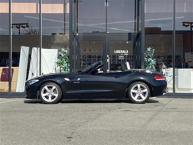 Ｚ４ ｓＤｒｉｖｅ２３ｉ　・純正ナビ／ＡＵＸ／ＣＤ／ＤＶＤ・ワンセグテレビ・ミラー型ＥＴＣ・純正１７ＡＷ・ハードトップルーフ・オートライト・スポーツモード切替（24枚目）