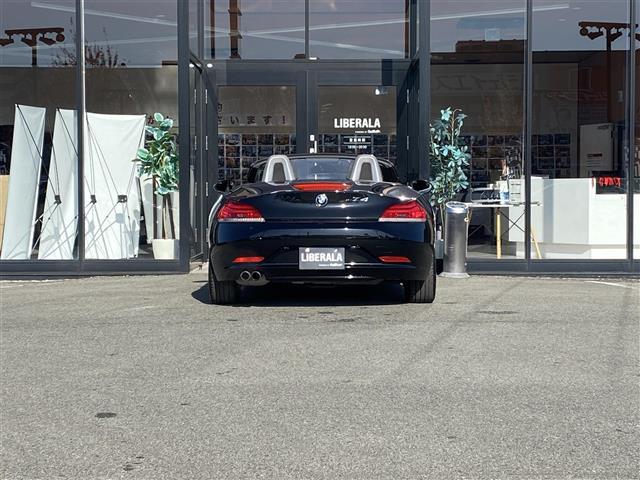 Ｚ４ ｓＤｒｉｖｅ２３ｉ　・純正ナビ／ＡＵＸ／ＣＤ／ＤＶＤ・ワンセグテレビ・ミラー型ＥＴＣ・純正１７ＡＷ・ハードトップルーフ・オートライト・スポーツモード切替（26枚目）