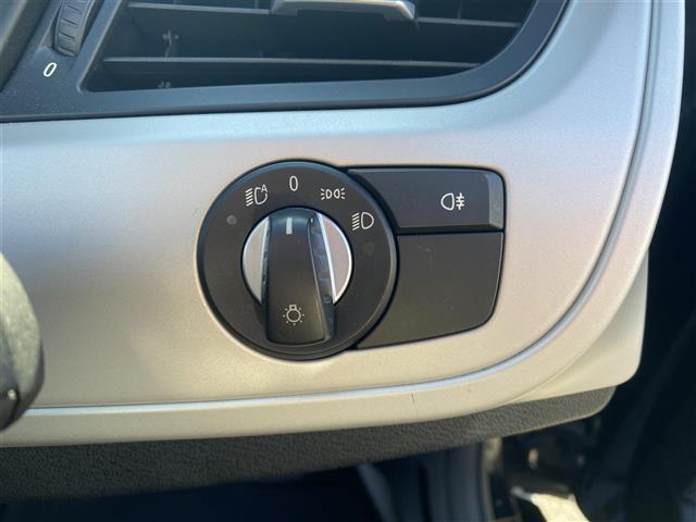 Ｚ４ ｓＤｒｉｖｅ２３ｉ　・純正ナビ／ＡＵＸ／ＣＤ／ＤＶＤ・ワンセグテレビ・ミラー型ＥＴＣ・純正１７ＡＷ・ハードトップルーフ・オートライト・スポーツモード切替（32枚目）