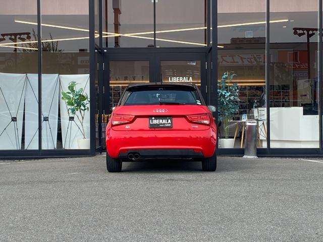 Ａ１スポーツバック １．４ＴＦＳＩ　純正ナビ　地デジ　Ｂｌｕｅｔｏｏｔｈ　ＤＶＤ再生　　記録簿　プッシュスタート　革巻きステアリング　パドルシフト　ステアリングスイッチ　電動格納ミラー　ウィンカーミラー　ミラーヒーター　　オートライト（26枚目）