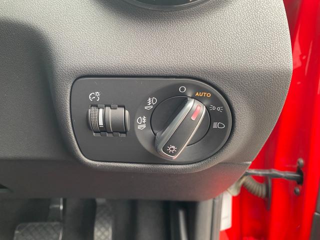 Ａ１スポーツバック １．４ＴＦＳＩ　純正ナビ　地デジ　Ｂｌｕｅｔｏｏｔｈ　ＤＶＤ再生　　記録簿　プッシュスタート　革巻きステアリング　パドルシフト　ステアリングスイッチ　電動格納ミラー　ウィンカーミラー　ミラーヒーター　　オートライト（34枚目）