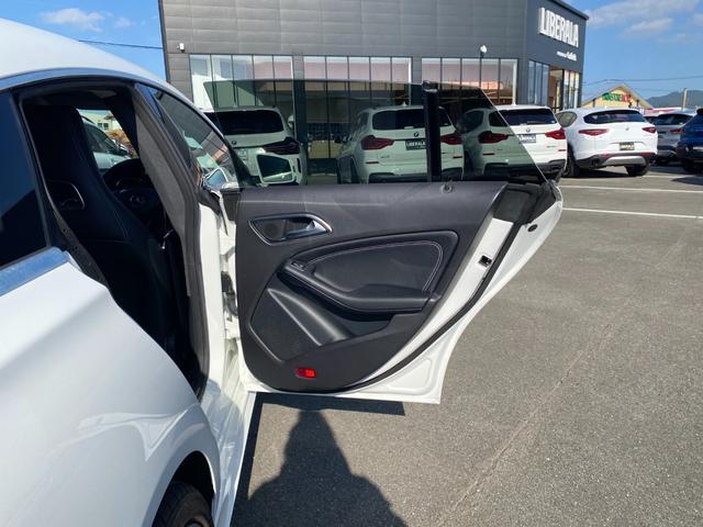 CLAクラス シューティングブレーク CLA180 シューティングブレーク AMGスタイル ・レーダーセーフティPKG・純正HDDナビ/CD/DVD/USB/BT・バックカメラ・ハーフレザーシート/シートヒーター・地デジ・パドルシフト・ETC・コーナーセンサー・PWバックドア・保証書(48枚目)