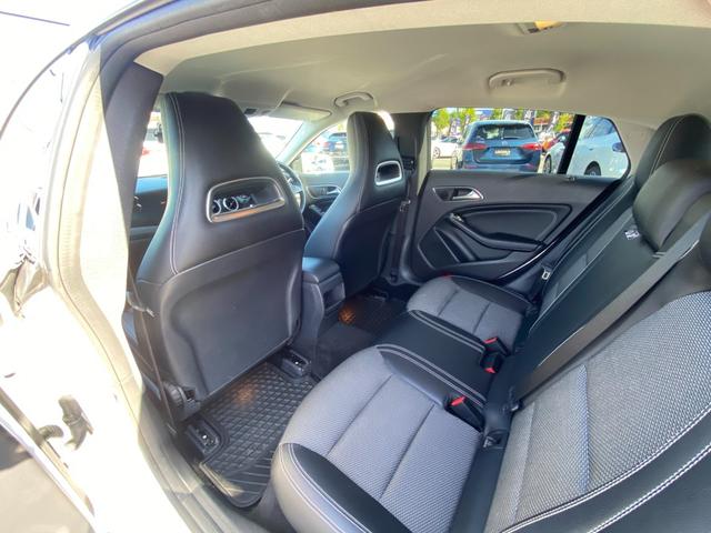 CLAクラス シューティングブレーク CLA180 シューティングブレーク AMGスタイル ・レーダーセーフティPKG・純正HDDナビ/CD/DVD/USB/BT・バックカメラ・ハーフレザーシート/シートヒーター・地デジ・パドルシフト・ETC・コーナーセンサー・PWバックドア・保証書(56枚目)