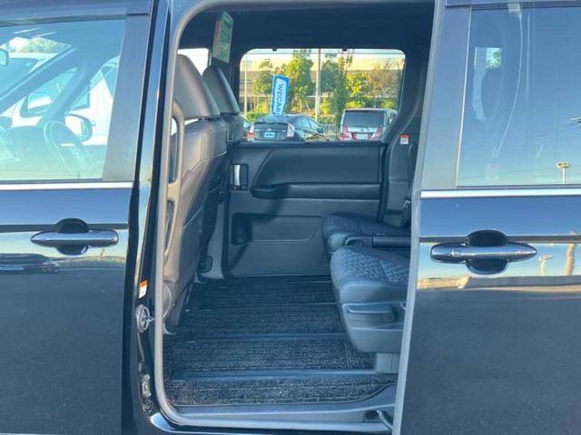 ヴォクシー ハイブリッドＳ－Ｚ　保証書／ディスプレイオーディオ１０．５インチ／フリップダウンモニター　純正　１２．８インチ／トヨタセーフティセンス／両側電動スライドドア／シートヒーター　前席／車線逸脱防止支援システム　バックカメラ（7枚目）