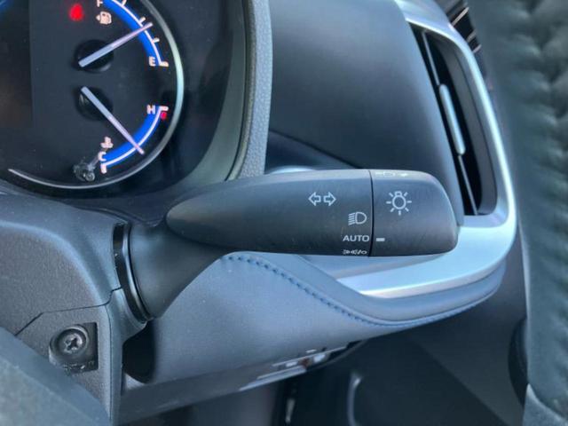 ヴォクシー ハイブリッドＳ－Ｚ　保証書／ディスプレイオーディオ１０．５インチ／フリップダウンモニター　純正　１２．８インチ／トヨタセーフティセンス／両側電動スライドドア／シートヒーター　前席／車線逸脱防止支援システム　バックカメラ（15枚目）