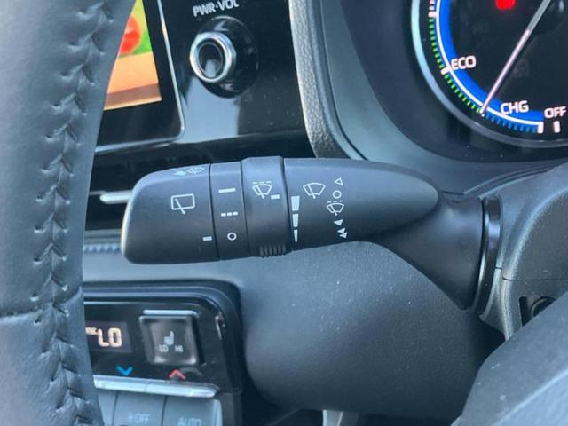 ヴォクシー ハイブリッドＳ－Ｚ　保証書／ディスプレイオーディオ１０．５インチ／フリップダウンモニター　純正　１２．８インチ／トヨタセーフティセンス／両側電動スライドドア／シートヒーター　前席／車線逸脱防止支援システム　バックカメラ（16枚目）