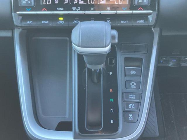 ヴォクシー ハイブリッドＳ－Ｚ　保証書／ディスプレイオーディオ１０．５インチ／フリップダウンモニター　純正　１２．８インチ／トヨタセーフティセンス／両側電動スライドドア／シートヒーター　前席／車線逸脱防止支援システム　バックカメラ（17枚目）