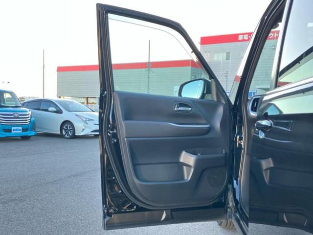 ヴォクシー ハイブリッドＳ－Ｚ　保証書／ディスプレイオーディオ１０．５インチ／フリップダウンモニター　純正　１２．８インチ／トヨタセーフティセンス／両側電動スライドドア／シートヒーター　前席／車線逸脱防止支援システム　バックカメラ（21枚目）