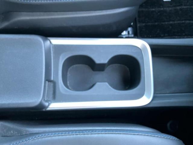 ヴォクシー ハイブリッドＳ－Ｚ　保証書／ディスプレイオーディオ１０．５インチ／フリップダウンモニター　純正　１２．８インチ／トヨタセーフティセンス／両側電動スライドドア／シートヒーター　前席／車線逸脱防止支援システム　バックカメラ（33枚目）