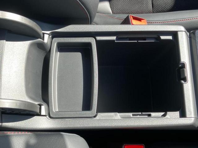 シビック eHEV 保証書/純正 SDナビ/衝突安全装置/シートヒーター/車線逸脱防止支援システム/シート ハーフレザー/パーキングアシスト バックガイド/パーキングアシスト 自動操舵 衝突被害軽減システム バックカメラ(27枚目)