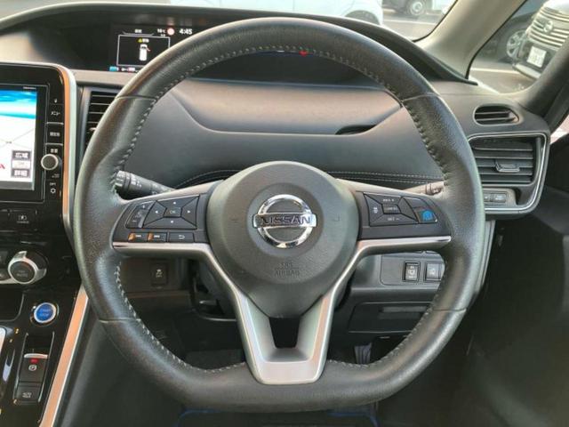 セレナ ｅパワーハイウェイスターＶ　新品タイヤ／保証書／純正　９インチ　ＳＤナビ／フリップダウンモニター　純正　１１インチ／インテリジェントルームミラー／衝突安全装置／両側電動スライドドア／全方位モニター／車線逸脱防止支援システム（14枚目）