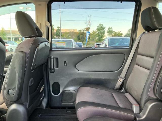 セレナ ｅパワーハイウェイスターＶ　新品タイヤ／保証書／純正　９インチ　ＳＤナビ／フリップダウンモニター　純正　１１インチ／インテリジェントルームミラー／衝突安全装置／両側電動スライドドア／全方位モニター／車線逸脱防止支援システム（22枚目）