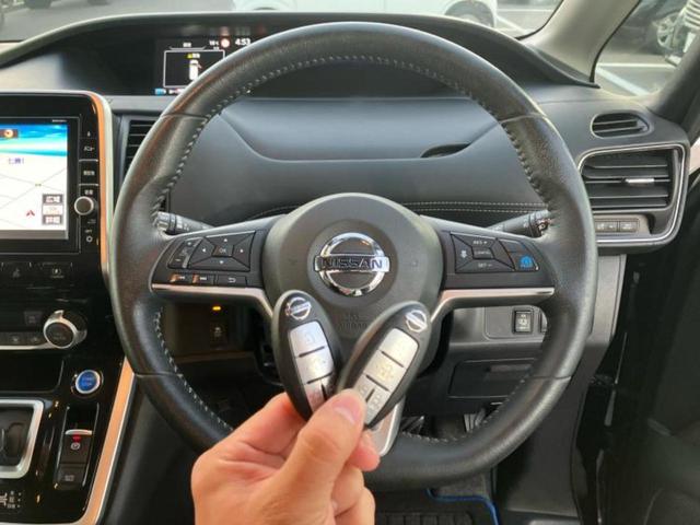 セレナ ｅパワーハイウェイスターＶ　新品タイヤ／保証書／純正　９インチ　ＳＤナビ／フリップダウンモニター　純正　１１インチ／インテリジェントルームミラー／衝突安全装置／両側電動スライドドア／全方位モニター／車線逸脱防止支援システム（34枚目）