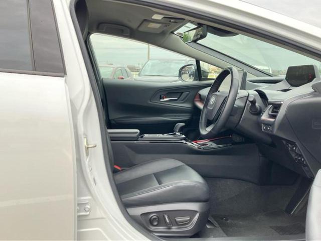 プリウス Z 新品タイヤ/モデリスタエアロ/ディスプレイオーディオ+ナビ12.3インチ/デジタルインナーミラー/衝突安全装置/シートヒーター/全方位モニター/車線逸脱防止支援システム 衝突被害軽減システム(4枚目)