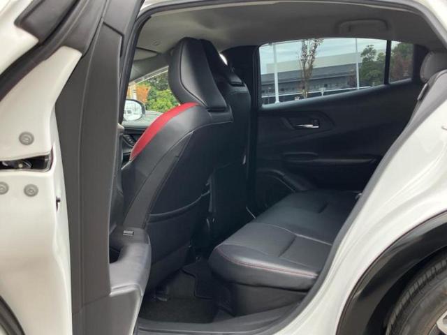 プリウス Z 新品タイヤ/モデリスタエアロ/ディスプレイオーディオ+ナビ12.3インチ/デジタルインナーミラー/衝突安全装置/シートヒーター/全方位モニター/車線逸脱防止支援システム 衝突被害軽減システム(7枚目)