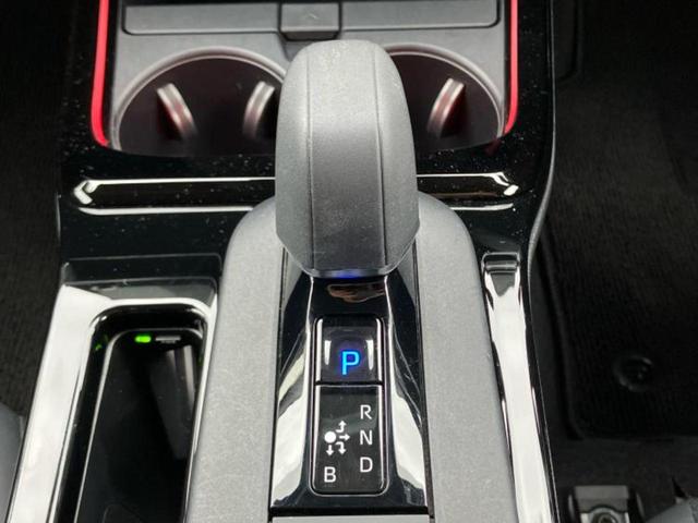 プリウス Z 新品タイヤ/モデリスタエアロ/ディスプレイオーディオ+ナビ12.3インチ/デジタルインナーミラー/衝突安全装置/シートヒーター/全方位モニター/車線逸脱防止支援システム 衝突被害軽減システム(17枚目)