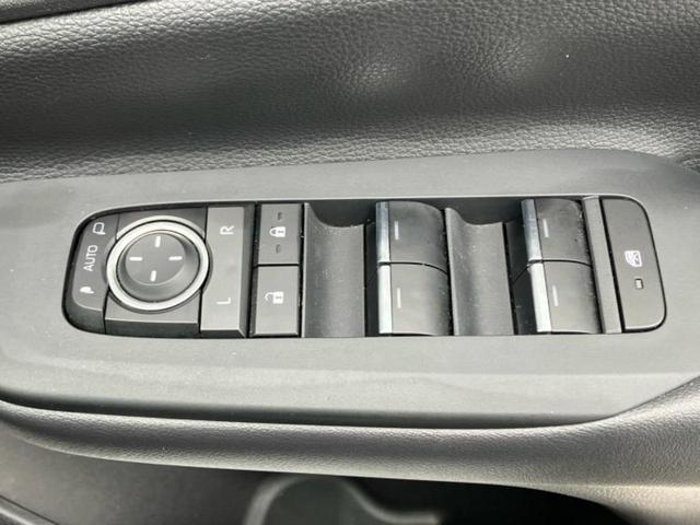 プリウス Z 新品タイヤ/モデリスタエアロ/ディスプレイオーディオ+ナビ12.3インチ/デジタルインナーミラー/衝突安全装置/シートヒーター/全方位モニター/車線逸脱防止支援システム 衝突被害軽減システム(25枚目)