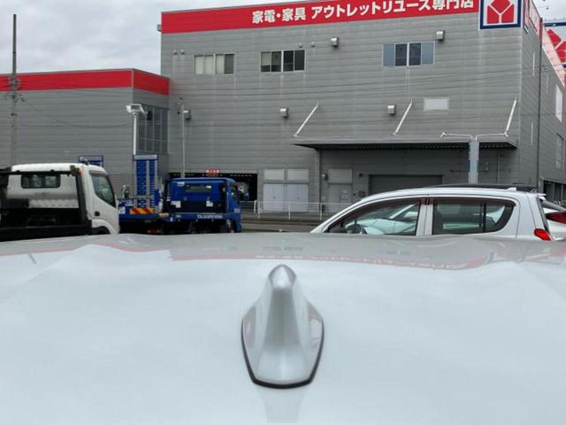 プリウス Z 新品タイヤ/モデリスタエアロ/ディスプレイオーディオ+ナビ12.3インチ/デジタルインナーミラー/衝突安全装置/シートヒーター/全方位モニター/車線逸脱防止支援システム 衝突被害軽減システム(39枚目)