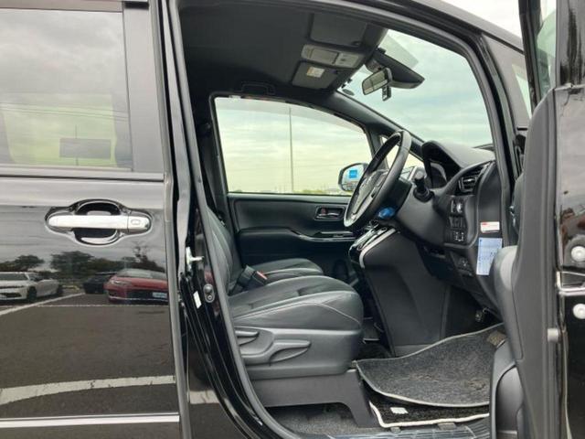 ヴォクシー ZSキラメキ3 新品タイヤ/保証書/純正 9インチ SDナビ/衝突安全装置/両側電動スライドドア/車線逸脱防止支援システム/シート ハーフレザー/パーキングアシスト バックガイド/ドライブレコーダー 前後 ドラレコ(4枚目)