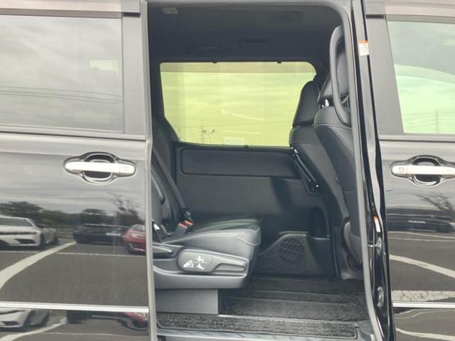 ヴォクシー ZSキラメキ3 新品タイヤ/保証書/純正 9インチ SDナビ/衝突安全装置/両側電動スライドドア/車線逸脱防止支援システム/シート ハーフレザー/パーキングアシスト バックガイド/ドライブレコーダー 前後 ドラレコ(5枚目)